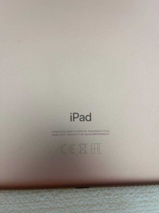 Продам iPad 8 A2270 Wi-Fi 32 gb