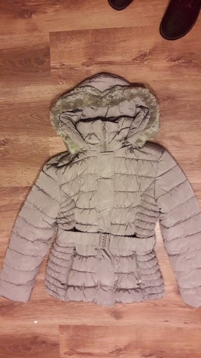 Modna krótka kurtka marki BLACK Roz. S-M beżowo - złoty
