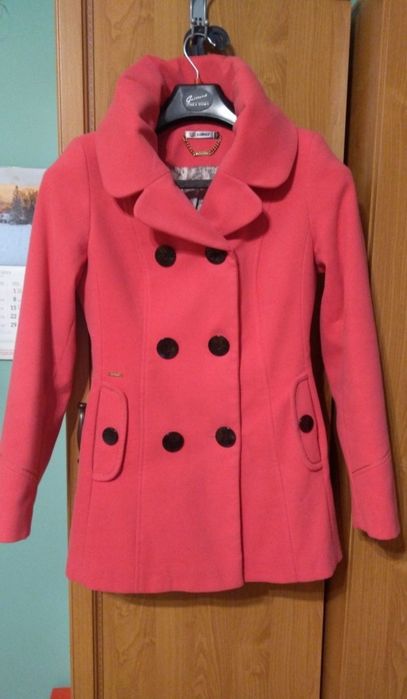 Sprzedam piękny różowy płaszcz r. S