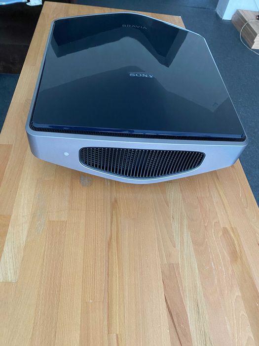 Projektor Sony Bravia VPL-VW200
