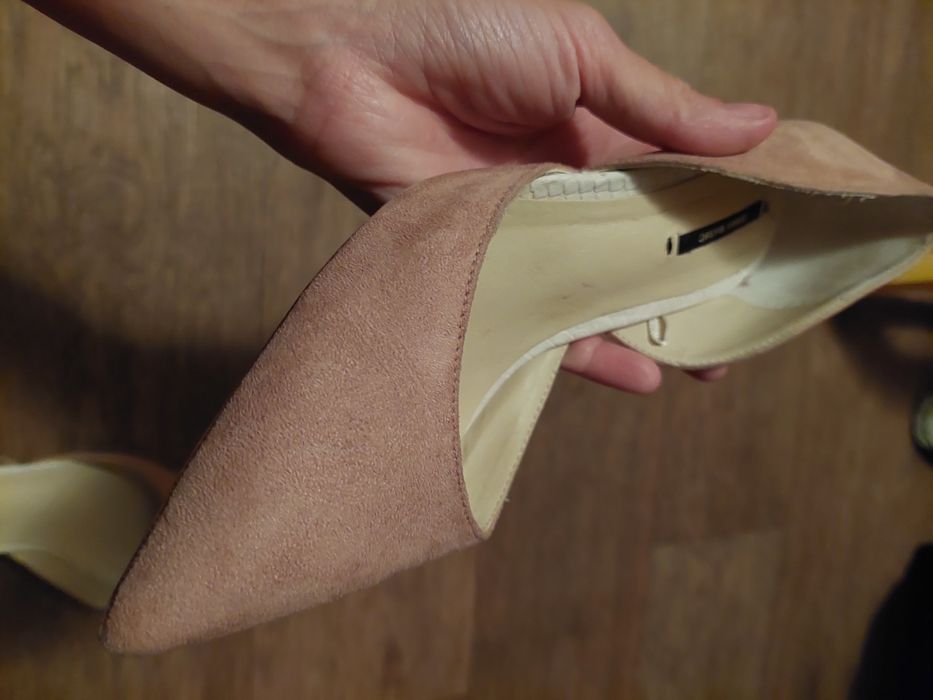 Жіночі туфлі zara