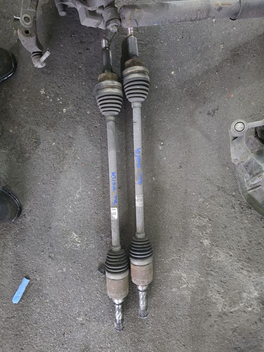 Kuga mk2 Półos tył