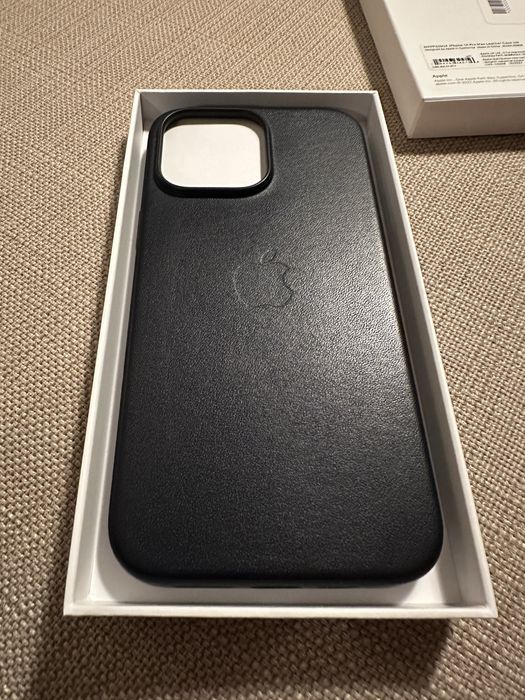 Capa original pele iPhone 14 Promax (roxa escura)