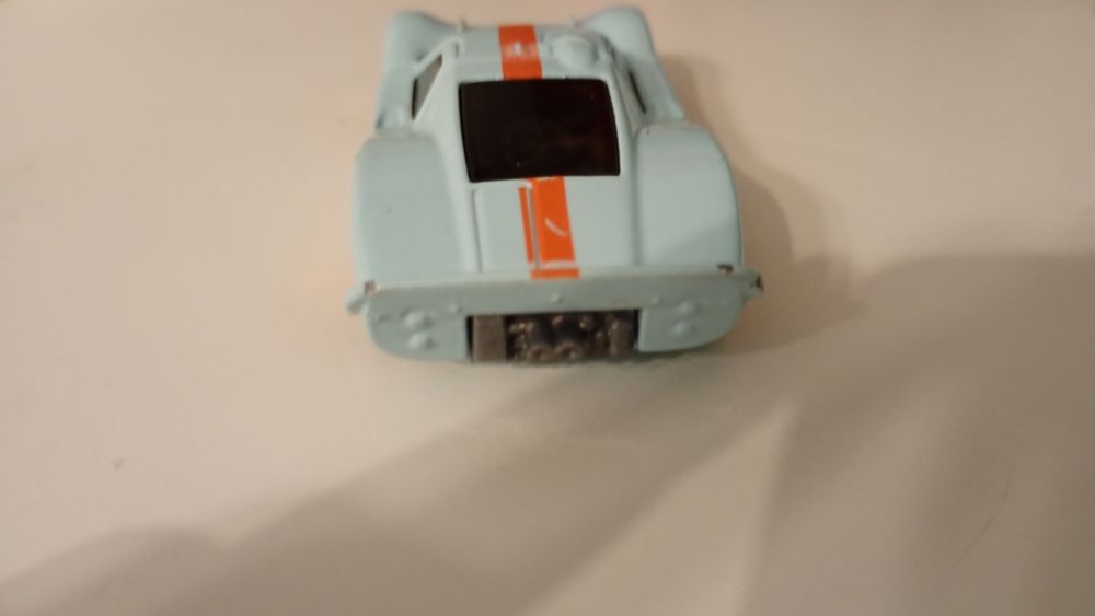 Hot Wheels '67 Ford GT40 Mk.IV Gulf Retro Racers 1:64 HCT72 Light blue
