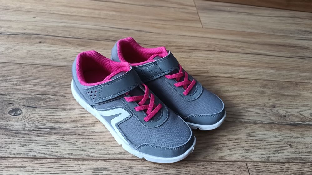 Buty dziewczęce Decathlon rozm. 35