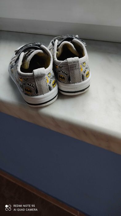 Buty chłopięce r. 22 Batman SMYK szare