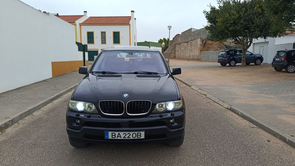 Vende-se Suv BMW x5 3.4x4  E53 218cv de caixa automática 6v