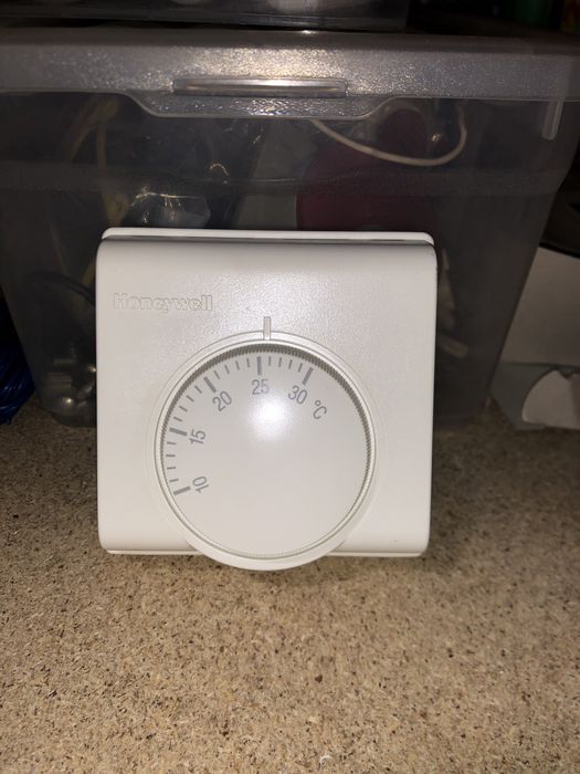 Sterownik termostat pokojowy Honeywell T6360A1079