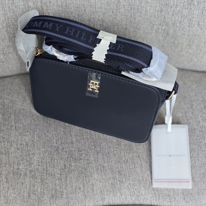 Маленька жіноча сумочка