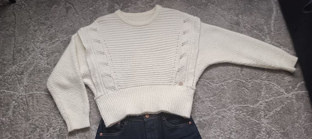 Sweterek kremowy S