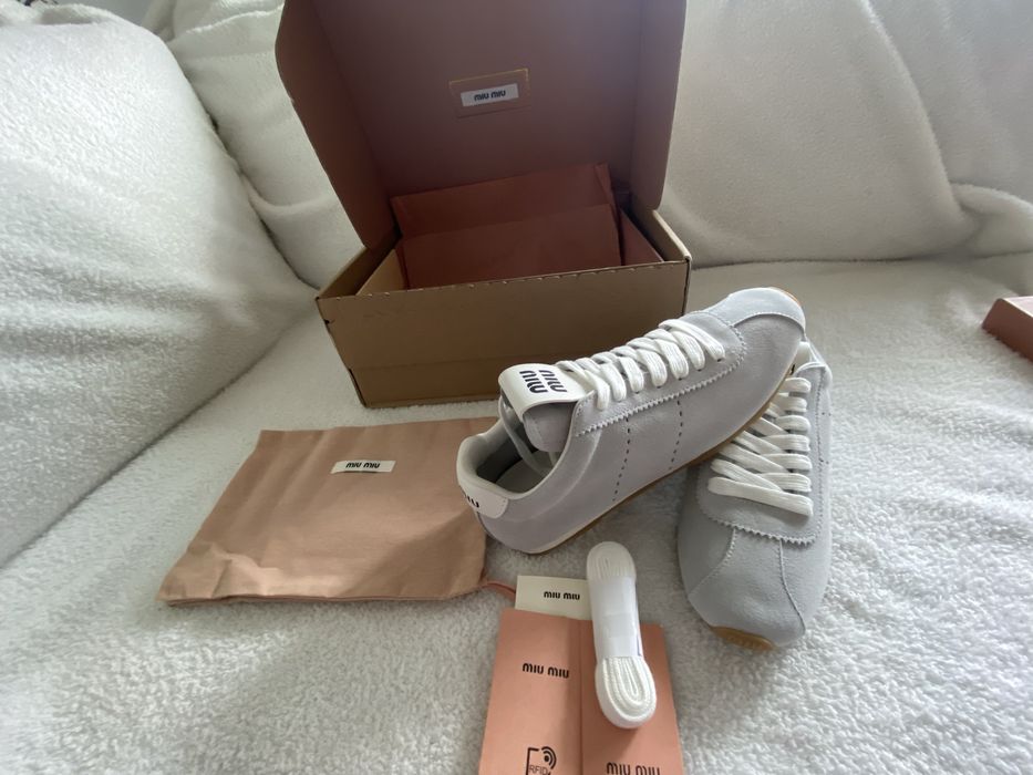 Sneyakersy Miu Miu Plume
