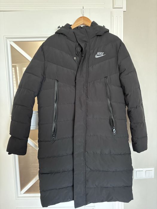 Зимовий плащ Nike, розмір М