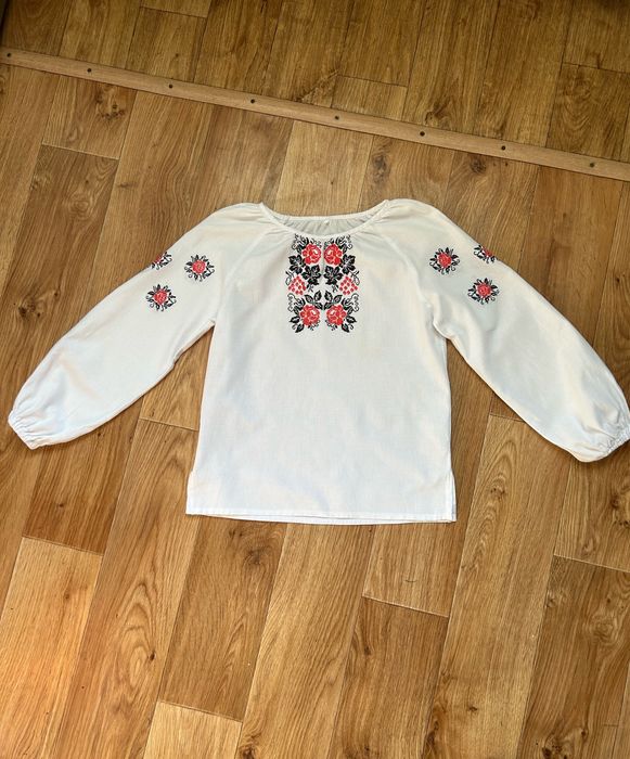 Вишиванка для дівчинки