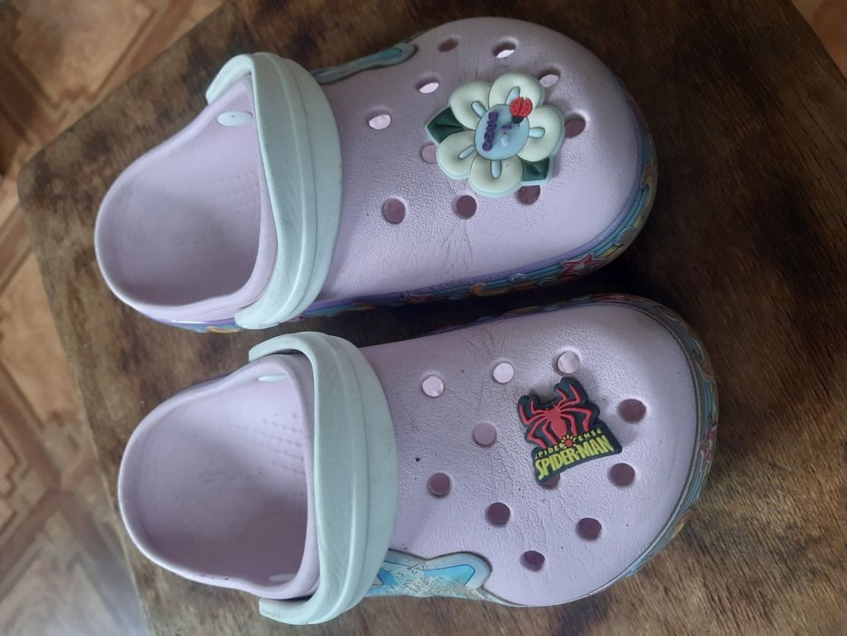 Crocs c 12 на дівчинку