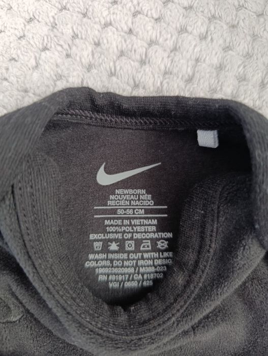 Piękne dresiki Nike dla niemowlaczka