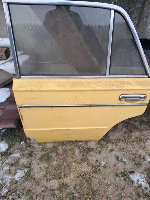 Продам двері ВАЗ 2106.