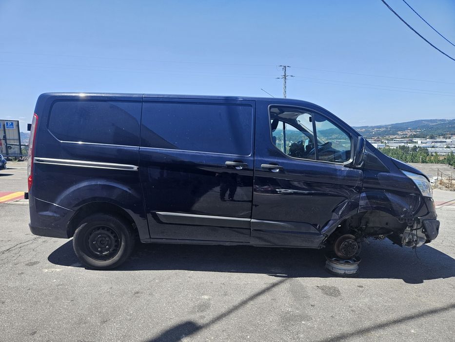 Ford Transit Costum 2.0 TDCi Eco Blue de 2016 para peças