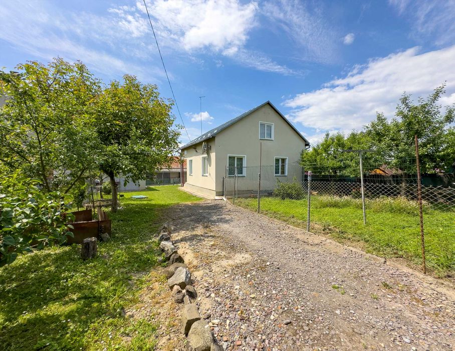 Продаж будинку, с. Поршна, 90 м.кв, 26 сот, ліс, річка.