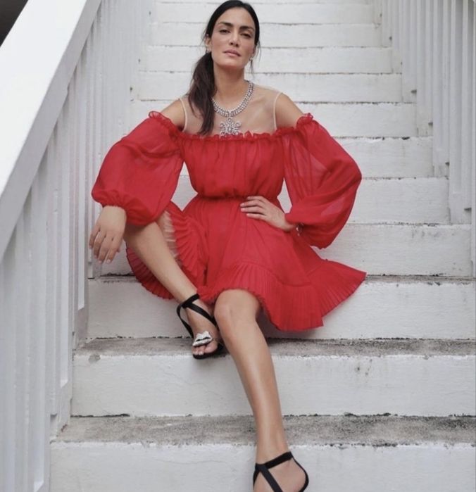 Червона сукня Giambattista Valli & H&M