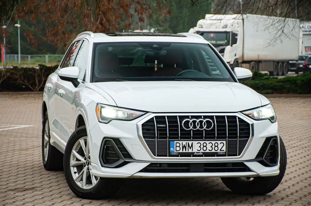 Audi Q3 Audi Q3 45 TFSI Quattro S tronic S line