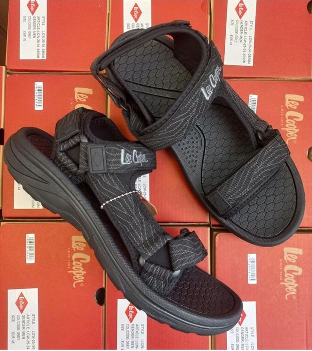 Чоловічі сандалі lee cooper