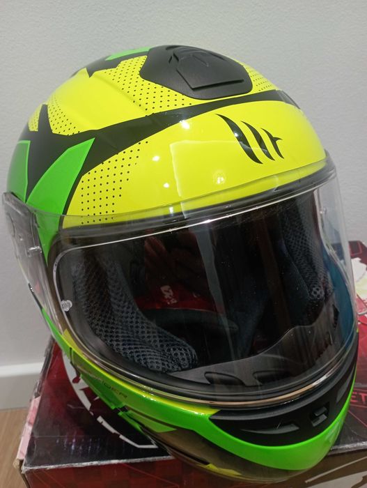 Kask motocyklowy MT helmets, idealny stan.