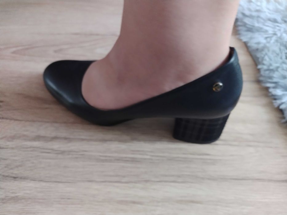 Czarne skórzane buty damskie