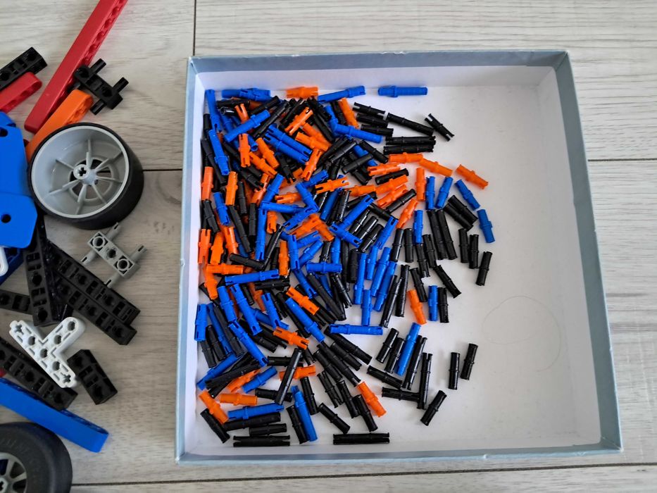 Klocki clemontoni mechanics