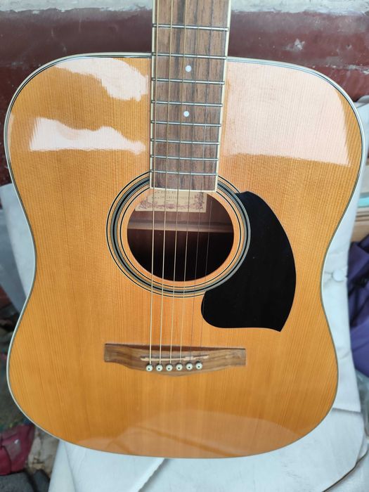 Продам акустическую гитару IBANEZ PF15 NT