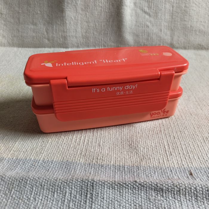 Tupperware de plástico