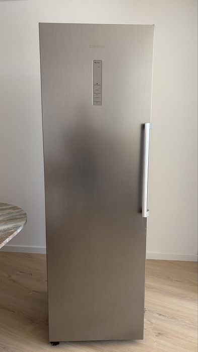 Vendo congelador vertical - SAMSUNG