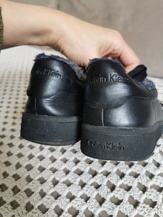 Calvin Klein buty z kożuszkiem skórzane R 39