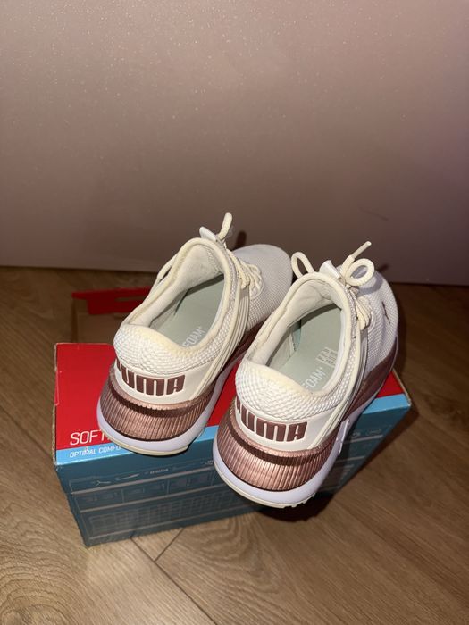 Кросівки puma жіночі НОВІ абсолютно