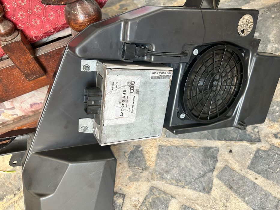 Vendo Subwoofer para Audi A4 b6