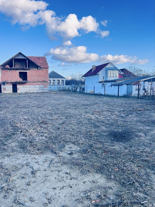 Продаж недобудови на ділянці площею 12 сот! В чудовому районі!