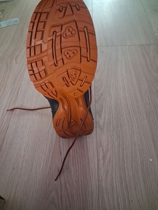 Buty robocze (Trzewiki) Talan o rozmiarze 43 Nowe!!!