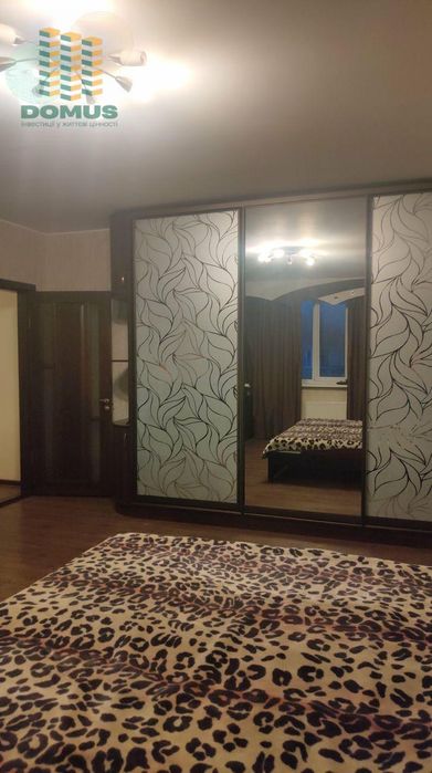 Продам 3- комн ЖК "Вернисаж", Таирова! Переуступка, есть балкон!