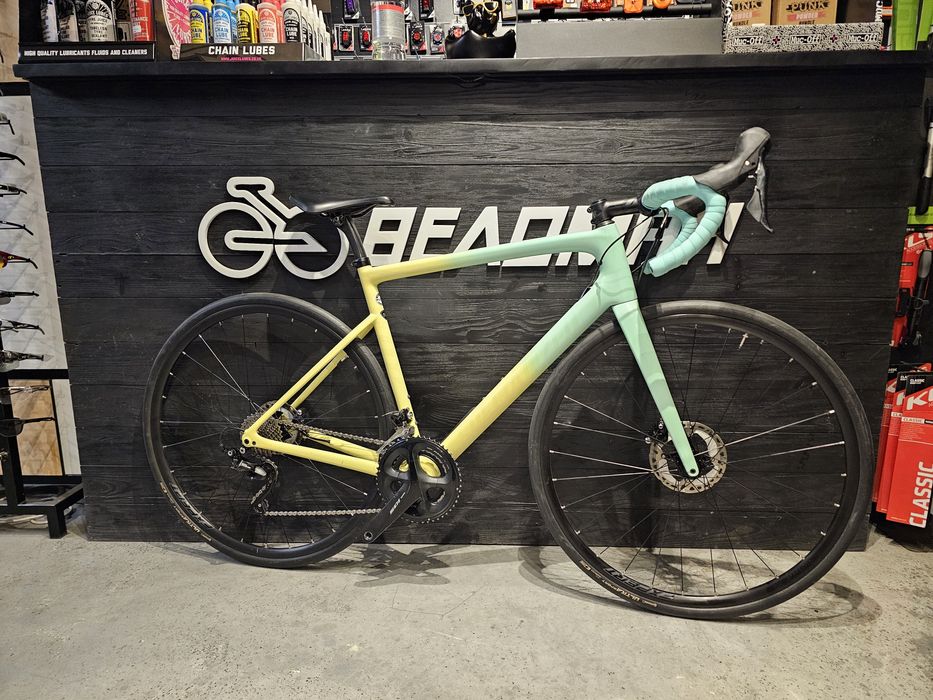Шосейний велосипед Specialized Tarmac SL6 Sport.Не Trek, не Canyon, не Rose. Шоссейный  Карбоновый велосипед  Шосе Карбон