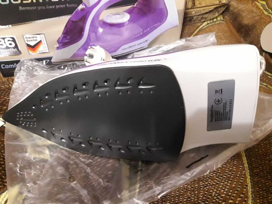 Утюг HausMark новый 2400Вт