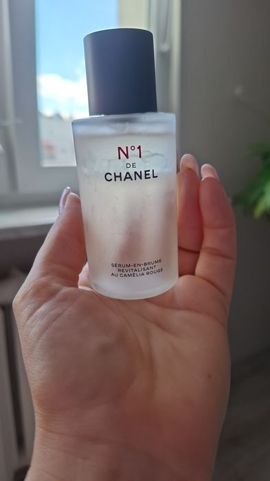 Chanel N°1 Serum do twarzy.