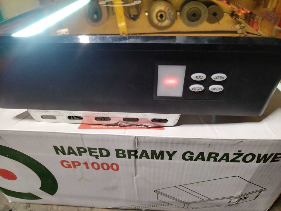 Serwis bram segmentowych garażowych, przemysłowych, automatyki bram