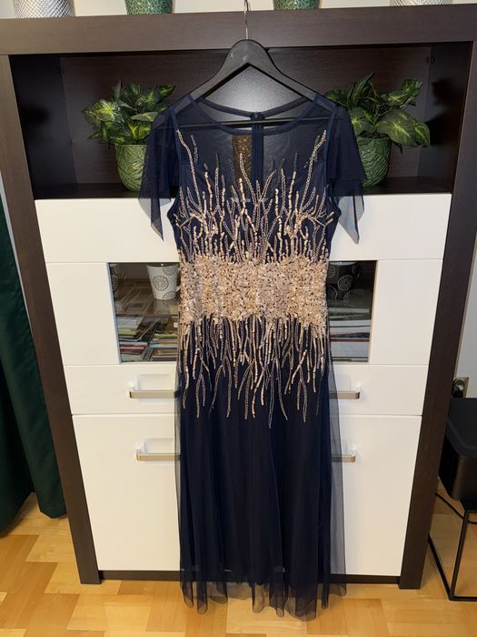 Granatowa dluga sukienka