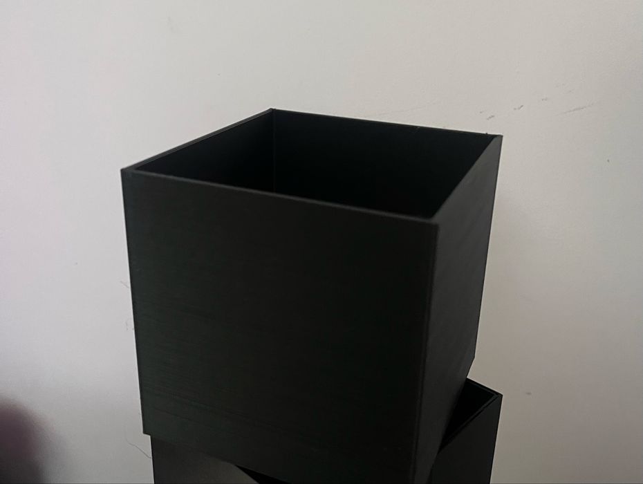 CubePot 10 – nowoczesna doniczka w kształcie sześcianu