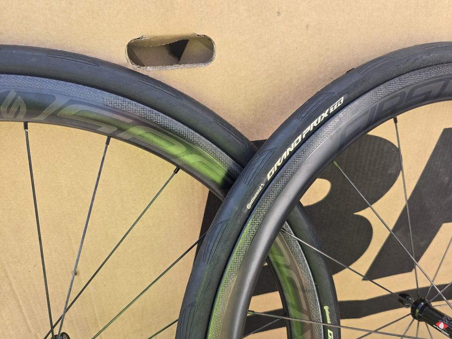 Rodas de carbono completas de calco