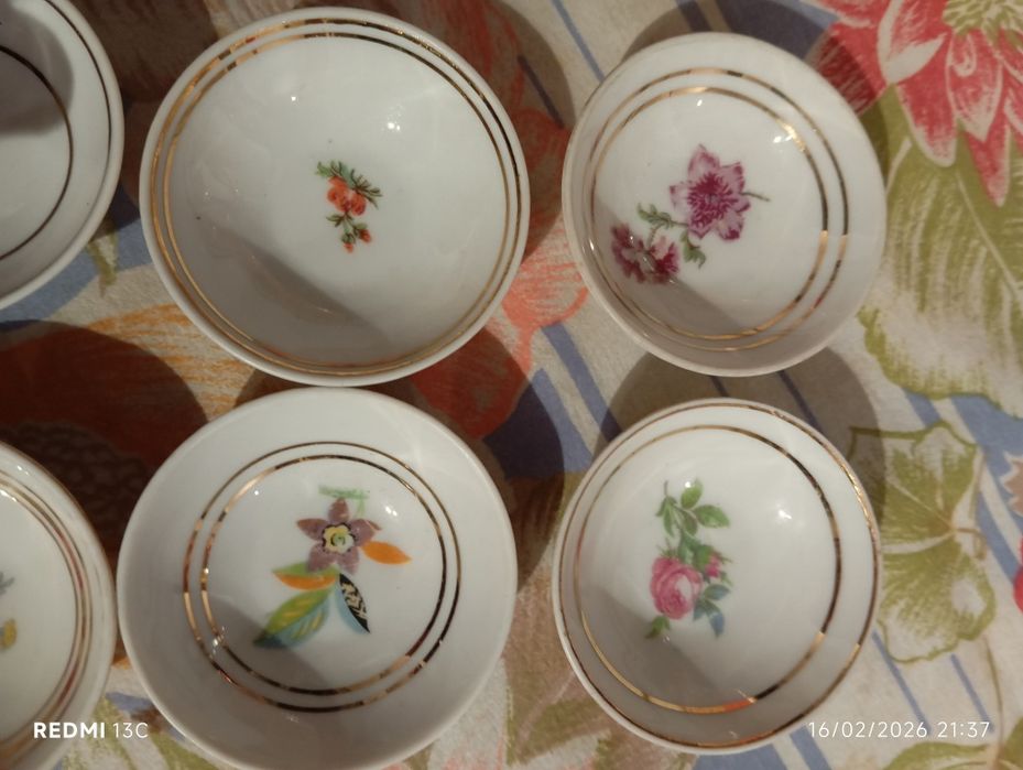 Tacinhas porcelana Candal 6 cm de diâmetro