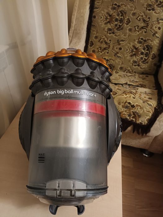 Dyson big ball multi floor + пилосос