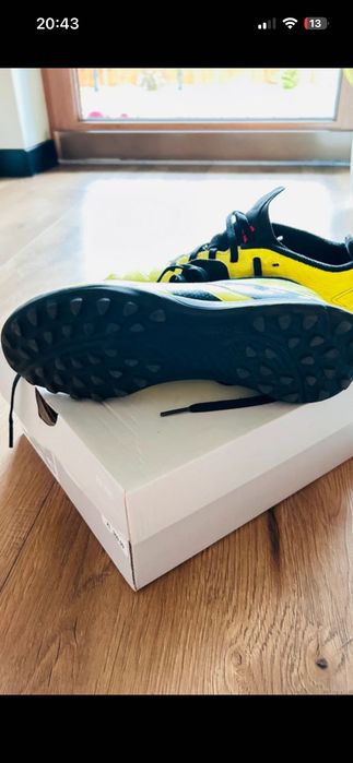 Turfy Adidas Predator roz 36
