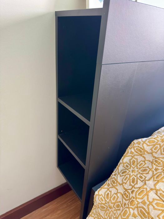 Cama casal IKEA (160*200) com cabeceira