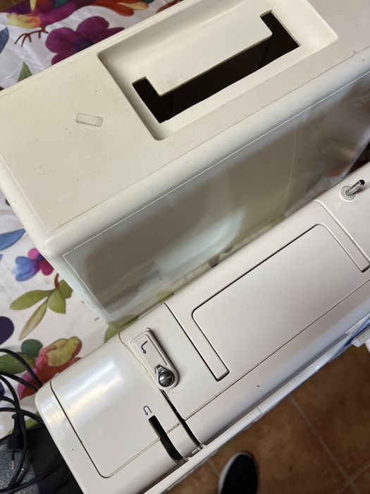 Maquina de costura alfa 654