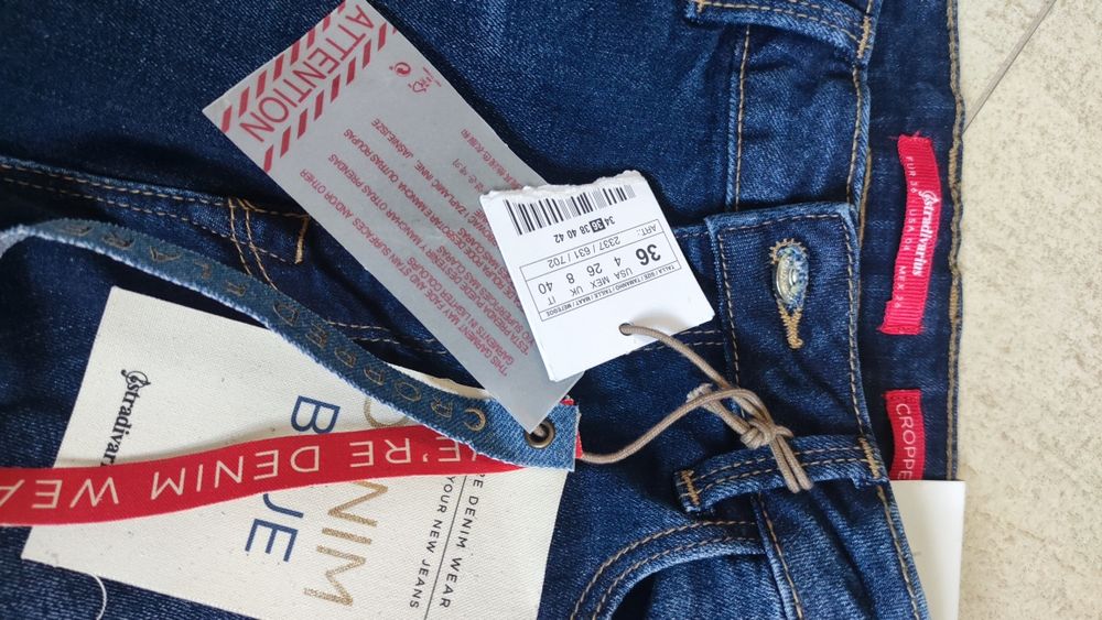 Spodnie jeansy Stradivarius 36